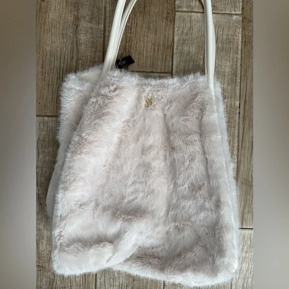 Victoria’s Secret Faux Fur Tote Bag, Brand New with Tags - Picture 4 of 4